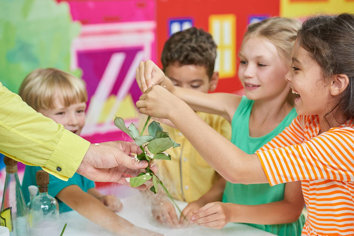 Agresja w grupie przedszkolnej – jak reagować skutecznie i bez etykietowania?